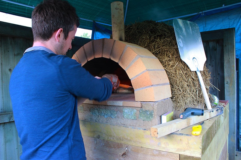 ben-at-the-pizza-oven