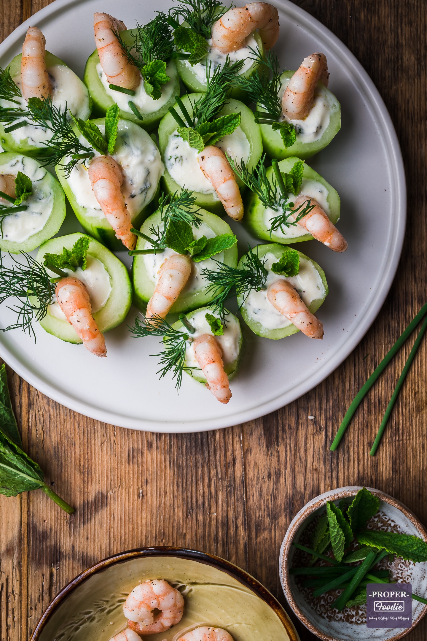 cucumber canapes with tzatziki