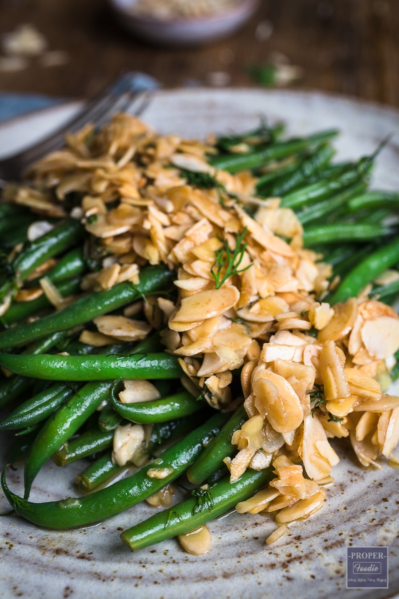 green bean almondine side dish